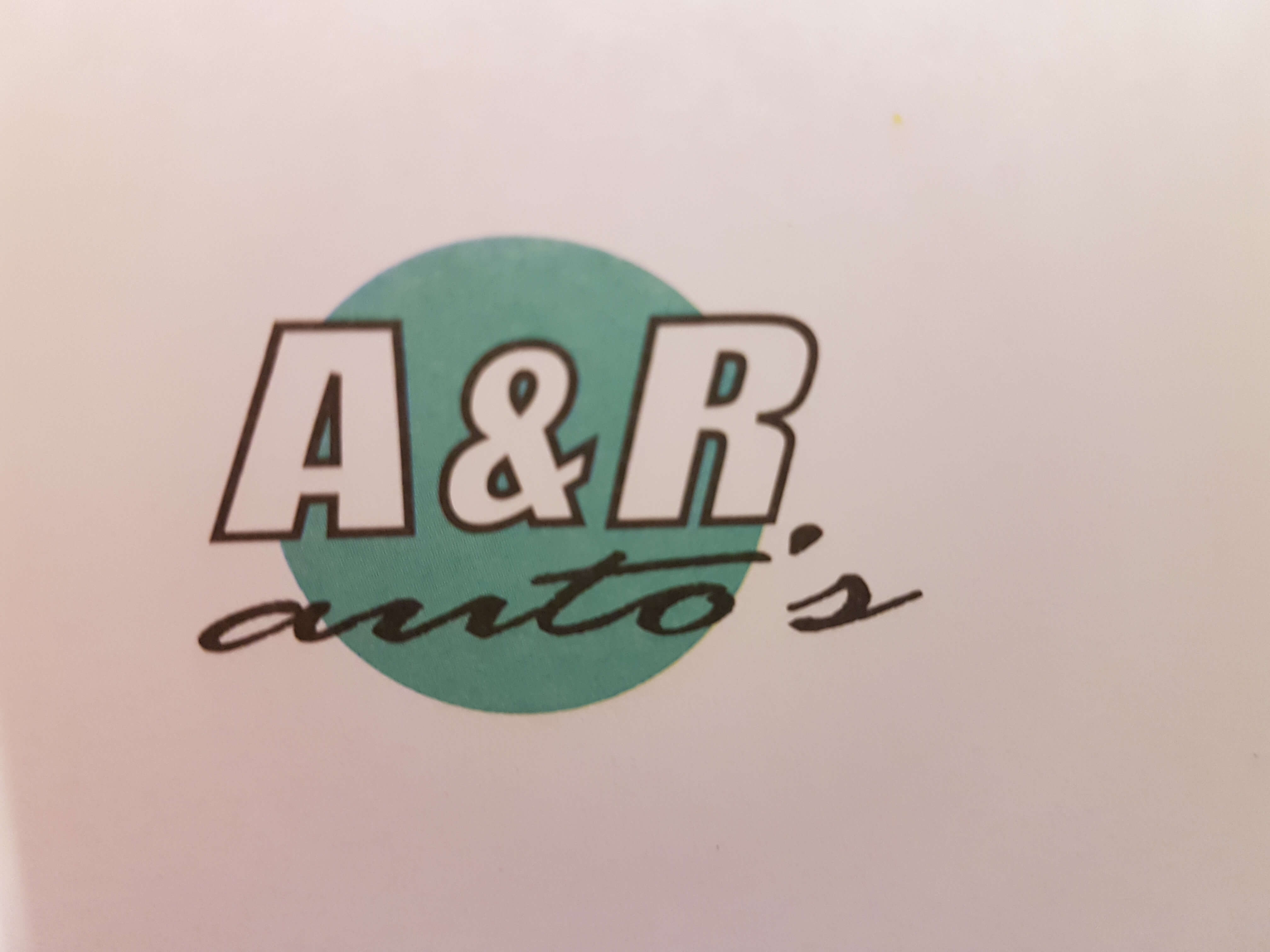 A & R Auto's logo